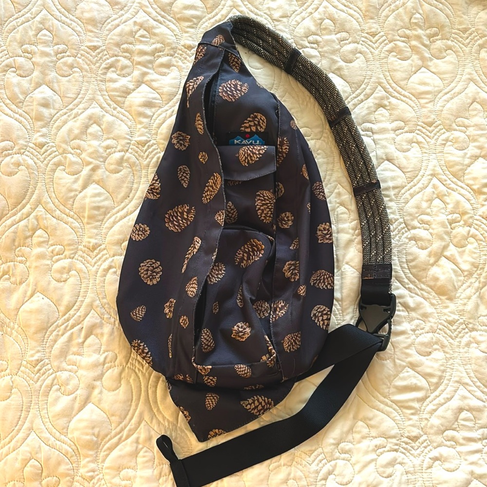 Kavu Sling Bag, Pine Cones, excellent condition